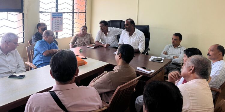 ಕೃಷ್ಣಮಠ ಪರಿಸರದ ಮೂಲ ಸೌಕರ್ಯ ಅಭಿವೃದ್ಧಿ ಬಗ್ಗೆ ಅಷ್ಟ ಮಠದ ದಿವಾನರೊಂದಿಗೆ ಸಮಾಲೋಚನೆ ..!!