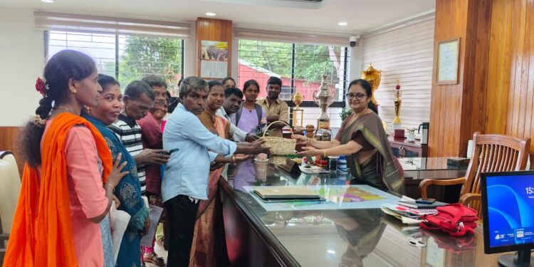 ಕೊರಗ ಸಂಘಗಳ ಒಕ್ಕೂಟದಿಂದ ಜಿಲ್ಲಾಧಿಕಾರಿಗಳ ಭೇಟಿ..!!