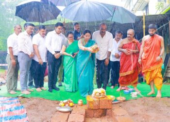 ಉಡುಪಿ :ಜಿಲ್ಲಾ ಆಸ್ಪತ್ರೆಯ ಆವರಣದಲ್ಲಿ ಹೊಸ ಲಸಿಕಾ ಉಗ್ರಾಣ ಕಟ್ಟಡ ನಿರ್ಮಾಣ ಕಾಮಗಾರಿಗೆ ಶಿಲಾನ್ಯಾಸ..!!