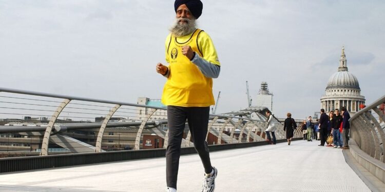 ವಿಶ್ವದ ಅತ್ಯಂತ ಹಿರಿಯ  ಕ್ರೀಡಾಪಟು,  114 ವರ್ಷದ ಫೌಜಾ ಸಿಂಗ್ ರಸ್ತೆ ಅಪಘಾತದಲ್ಲಿ ನಿಧನ..!!