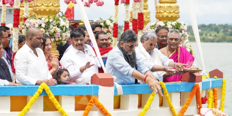 ತುಂಬಿದ ಕಬಿನಿ ಜಲಾಶಯ ಬಾಗಿನ ಸಮರ್ಪಿಸಿದ ಮುಖ್ಯಮಂತ್ರಿ ಸಿದ್ದರಾಮಯ್ಯ..!!