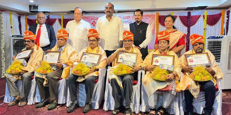 ಆದರ್ಶ ಚಾರಿಟೇಬಲ್ ಟ್ರಸ್ಟ್ (ರಿ.) ಮತ್ತು ಆದರ್ಶ ಆಸ್ಪತ್ರೆ ಉಡುಪಿ ಆಶ್ರಯದಲ್ಲಿ ಉಚಿತ ವೈದ್ಯಕೀಯ ತಪಾಸಣಾ ಶಿಬಿರ ಹಾಗೂ ವೈದ್ಯರಿಗೆ ಸನ್ಮಾನ..!!