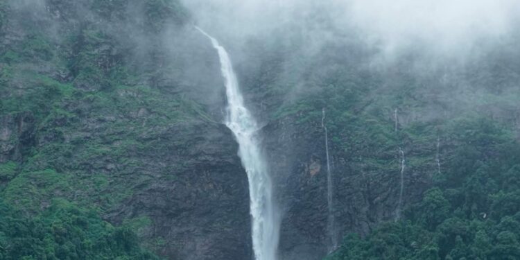 ಮೈದುಂಬಿದೆ ಬೆಳ್ಳಲ್ ತೀರ್ಥ: ಜಲಧಾರೆಯ ಸೊಬಗು..!!