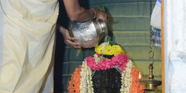 ಶ್ರೀ ಚಕ್ರ ಪೀಠ ಸುರಪೂಜಿತೆ ಶ್ರೀ ದುರ್ಗಾ ಆದಿಶಕ್ತಿ ಕ್ಷೇತ್ರ ಪಂಚಮುಖಿ ಗಾಯತ್ರಿ ದೇವಿಯ ದೃಢ ಕಲಾಶೋತ್ಸವ ಸಂಪನ್ನ..!!