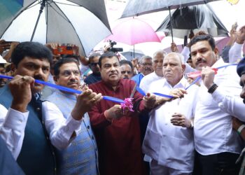 ಸಿಗಂದೂರು ಸೇತುವೆ ಉದ್ಘಾಟಿಸಿದ ನಿತಿನ್ ಗಡ್ಕರಿ..!!