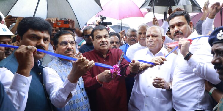 ಸಿಗಂದೂರು ಸೇತುವೆ ಉದ್ಘಾಟಿಸಿದ ನಿತಿನ್ ಗಡ್ಕರಿ..!!