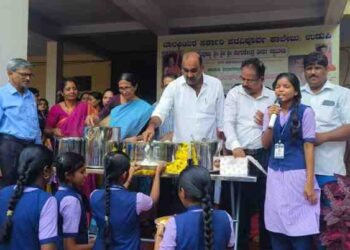 ಬಾಲಕಿಯರ ಸರಕಾರಿ ಪದವಿ ಪೂರ್ವ ಕಾಲೇಜು ವಿದ್ಯಾರ್ಥಿಗಳಿಗೆ ಪರ್ಯಾಯ ಶ್ರೀ ಪುತ್ತಿಗೆ ಮಠದ ವತಿಯಿಂದ ಶ್ರೀಕೃಷ್ಣ ಅನ್ನ ಪ್ರಸಾದ ಅನ್ನ ಸಂತರ್ಪಣೆಗೆ ಶಾಸಕ ಯಶ್ ಪಾಲ್ ಸುವರ್ಣ ಚಾಲನೆ..!!