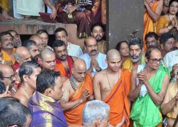 ಶೀರೂರು ಮಠದ ಪರಮಪೂಜ್ಯ ಶ್ರೀ ಶ್ರೀ ವೇದವರ್ಧನ ಶ್ರೀಪಾದರ ಪ್ರಥಮ ಪರ್ಯಾಯ ಮಹೋತ್ಸವದ ಪೂರ್ವಭಾವಿಯಾಗಿ ಕಟ್ಟಿಗೆ ಮುಹೂರ್ತ..!!