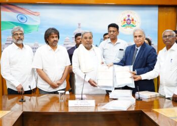 ಶಾಲಾ ಶಿಕ್ಷಣದಲ್ಲಿ ದ್ವಿಭಾಷಾ ನೀತಿ ಕಡ್ಡಾಯ ಅನುಷ್ಠಾನಕ್ಕೆ ರಾಜ್ಯ ಶಿಕ್ಷಣ ನೀತಿ ಆಯೋಗ ಶಿಫಾರಸು..!!