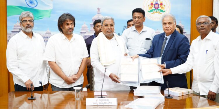 ಶಾಲಾ ಶಿಕ್ಷಣದಲ್ಲಿ ದ್ವಿಭಾಷಾ ನೀತಿ ಕಡ್ಡಾಯ ಅನುಷ್ಠಾನಕ್ಕೆ ರಾಜ್ಯ ಶಿಕ್ಷಣ ನೀತಿ ಆಯೋಗ ಶಿಫಾರಸು..!!