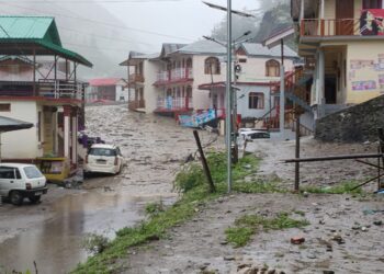 ಮೇಘಸ್ಫೋಟಕ್ಕೆ ತತ್ತರಿಸಿದ ಉತ್ತರಕಾಶಿ ; 130ಕ್ಕೂ ಹೆಚ್ಚು ಜನರ ರಕ್ಷಣೆ, 4 ಸಾವು..!!