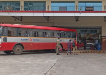 ಕರ್ನಾಟಕ ಹೈಕೋರ್ಟ್‌ ಆದೇಶ ಬೆನ್ನಲ್ಲೇ ಸಾರಿಗೆ ನೌಕರರ ಮುಷ್ಕರ ವಾಪಸ್‌..!!