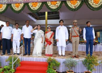 ಜಿಲ್ಲಾಮಟ್ಟದ 79 ನೇ ವರ್ಷದ ಸ್ವಾತಂತ್ರ್ಯೋತ್ಸವ ಕಾರ್ಯಕ್ರಮ: ಉಡುಪಿ ಜಿಲ್ಲಾ ಉಸ್ತುವಾರಿ ಸಚಿವೆ ಶ್ರೀಮತಿ ಲಕ್ಷ್ಮೀ ಹೆಬ್ಬಾಳ್ಕರ್ ಅವರಿಂದ ಧ್ವಜಾರೋಹಣ..!!