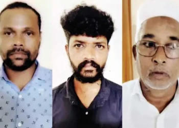 ಕಾರ್ಕಳ: ಶ್ರೀಗಂಧದ ಮರ  ಕಳ್ಳತನ;ಪ್ರಕರಣಕ್ಕೆ ಸಂಬಂದಿಸಿ ಮೂವರು ಪೊಲೀಸ್ ವಶಕ್ಕೆ..!!