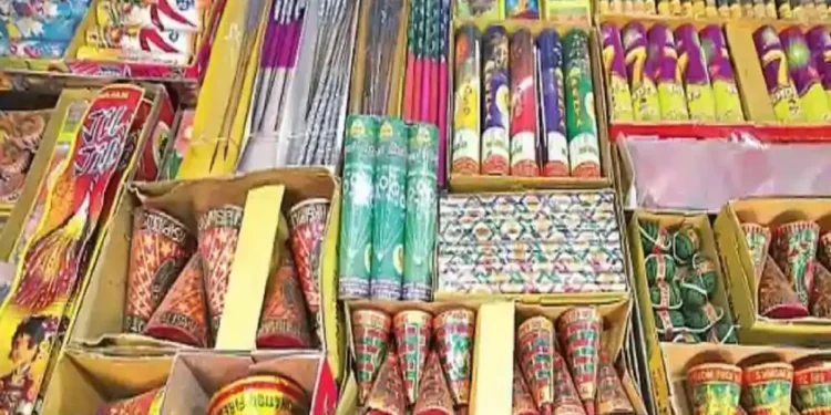 ಪಟಾಕಿ ಮಾರಾಟ ಸ್ಟಾಲ್ ಗಳಲ್ಲಿ 18 ವರ್ಷದೊಳಗಿನ ಮಕ್ಕಳನ್ನು ಕೆಲಸಕ್ಕೆ ನೇಮಿಸಿಕೊಳ್ಳುವುದು ನಿಷೇಧ.!!