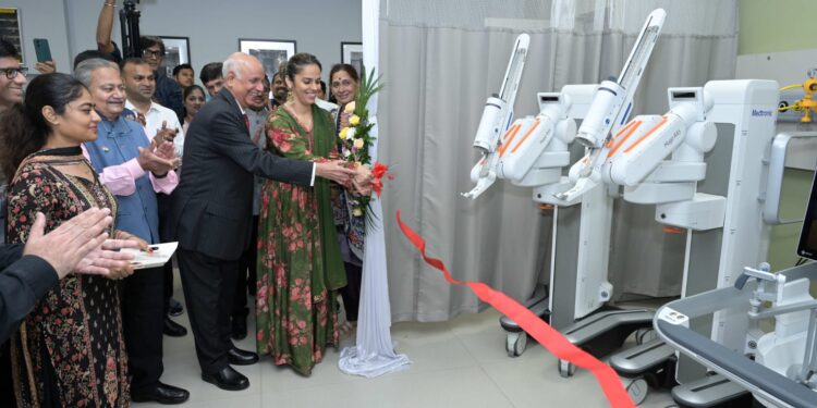 ಕಸ್ತೂರ್ಬಾ ಆಸ್ಪತ್ರೆ ಮಣಿಪಾಲದಲ್ಲಿ ಅತ್ಯಾಧುನಿಕ ರೊಬೊಟಿಕ್ ಸರ್ಜರಿ ಸೌಲಭ್ಯದ ಉದ್ಘಾಟನೆ , ಒಲಿಂಪಿಕ್ ಚಾಂಪಿಯನ್ ಸೈನಾ ನೆಹ್ವಾಲ್ ರಿಂದ ಅನಾವರಣ..!!