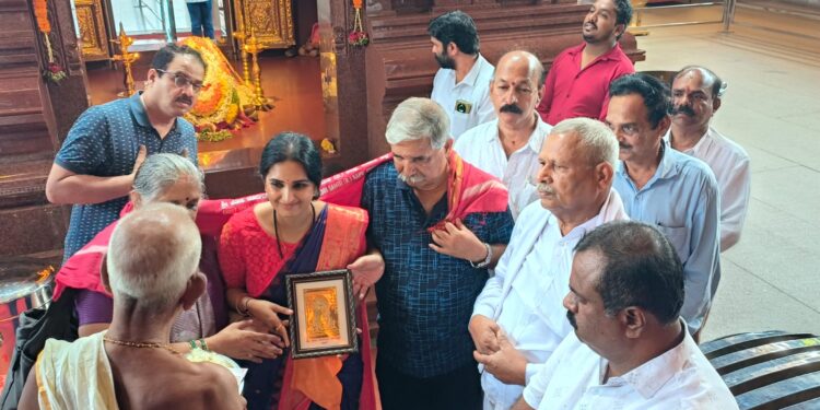 ಕಾಪು ಮಾರಿಯಮ್ಮ ದರುಶನ ಮಾಡಿದ ಕನ್ನಡ ಕಿರುತೆರೆ ನಟಿ ಮತ್ತು ಬಿಗ್ ಬಾಸ್ ಖ್ಯಾತಿಯ ಕಾವ್ಯ ಶಾಸ್ತ್ರಿ..!!