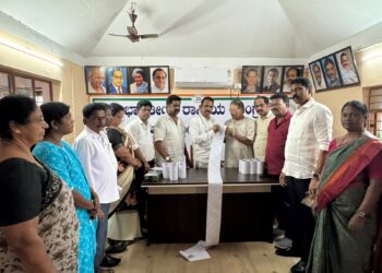 ಕಾರ್ಕಳ :ಮತಗಳ್ಳತನ ವಿರುದ್ದ ಸಹಿ ಸಂಗ್ರಹ ಅಭಿಯಾನಕ್ಕೆ ಕಾರ್ಕಳ ಕಾಂಗ್ರೆಸ್ ಚಾಲನೆ..!!