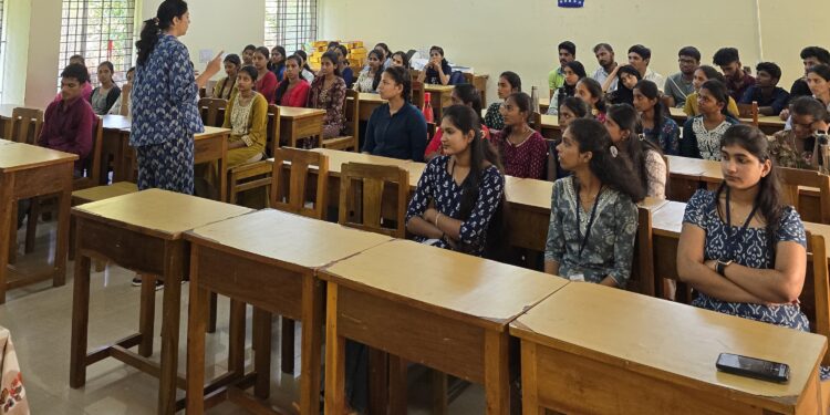ಮಂಗಳೂರು ವಿವಿ: ಉದ್ಯೋಗಾಹರ್ತೆ ಕೌಶಲ್ಯಗಳ ಕುರಿತು ಉಪನ್ಯಾಸ