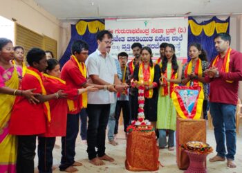 ವಿಜೇತ ವಿಶೇಷ ಶಾಲೆಯಲ್ಲಿ ಕನ್ನಡ ರಾಜ್ಯೋತ್ಸವ ಕಾರ್ಯಕ್ರಮ ಹಾಗೂ ಎನ್ ಎಸ್ ಎ ಎಂ ಎಫ್ ಜಿ ಸಿ ನಿಟ್ಟೆ ಕಾಲೇಜು ಎನ್ ಎಸ್ ಎಸ್ ಟೀಮ್ ವತಿಯಿಂದ ಸ್ವಚ್ವತಾ ಕಾರ್ಯಕ್ರಮ..!!