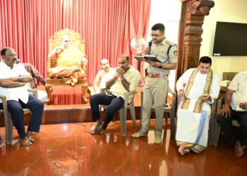 ಲಕ್ಷಕಂಠ ಗೀತಾ-ಪ್ರಧಾನಿ ಭೇಟಿ ಪ್ರಥಮ ಪೂರ್ವಭಾವಿ ಸಭೆ..!!