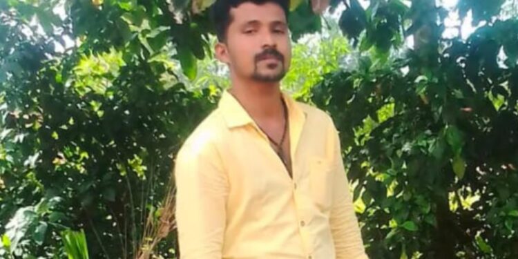 ತೆಕ್ಕಟ್ಟೆ: ಪಾದಯಾತ್ರೆ ಸಾಗುತ್ತಿದ್ದ ವೇಳೆ ಸ್ಕೂಟರ್ ಢಿಕ್ಕಿ : ಅಯ್ಯಪ್ಪ ಮಾಲಾಧಾರಿ ಮೃತ್ಯು..!!