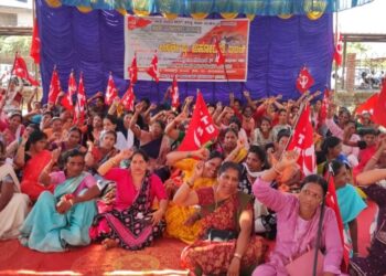 ಉಡುಪಿ: ಬೀಡಿ ಕಾರ್ಮಿಕರ ಹಗಲು ರಾತ್ರಿ ಅನಿರ್ಧಿಷ್ಟಾವಧಿ ಧರಣಿ ಉದ್ಘಾಟನೆ:ಜಂಟಿ ಸಭೆಗೆ ಕಾರ್ಮಿಕರ ಆಗ್ರಹ.!!