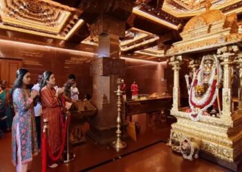 ಉಡುಪಿ: ಶ್ರೀ ಕಾಪು ಹೊಸಮಾರಿಗುಡಿಗೆ ಸೂರ್ಯಕುಮಾರ್ ಯಾದವ್ ಪತ್ನಿ ಭೇಟಿ..!!