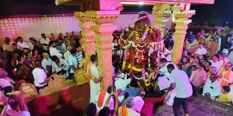 ಶಿವತಿಕೆರೆ, ಶ್ರೀ ಉಮಾಮಹೇಶ್ವರ ದೇವಸ್ಥಾನ ಹಿರಿಯಂಗಡಿ ಕಾರ್ಕಳ ಚಂದ್ರಮಂಡಲ ರಥ ಸಮರ್ಪಣೆ..!