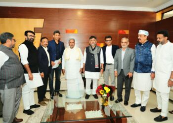 ಚಿನ್ನಸ್ವಾಮಿ ಕ್ರೀಡಾಂಗಣದಲ್ಲಿ ಕ್ರಿಕೆಟ್ ಪಂದ್ಯಾವಳಿಗೆ ಅನುಮತಿ; ಸಚಿವ ಸಂಪುಟ ಸಭೆಯಲ್ಲಿ ಚರ್ಚಿಸಿ‌ ತೀರ್ಮಾನ: ಡಿಸಿಎಂ ಡಿ.ಕೆ.ಶಿವಕುಮಾರ್..!!