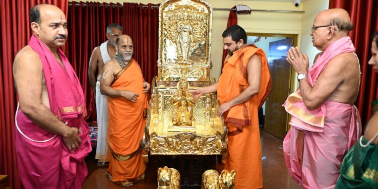 ಸ್ವರ್ಣ ಪಾರ್ಥ ಸಾರಥಿ ರಥ- ಚಿನ್ನದ ಹೊದಿಕೆ ಕಾರ್ಯಕ್ಕೆ ಚಾಲನೆ..!!