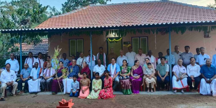 ಹರಿಗುರು ಕೃಪಾ” ಮನೆಯ ಹಸ್ತಾಂತರ ಕಾರ್ಯಕ್ರಮ..!!