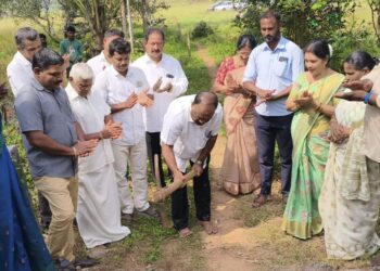 ಕಾಪು :18 ಲಕ್ಷ ರೂಪಾಯಿ ವೆಚ್ಚದ ಕಾಲು ಸಂಕ ನಿರ್ಮಾಣಕ್ಕೆ ಗುದ್ದಲಿ ಪೂಜೆ..!!