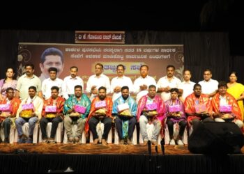 ಪೌರಕಾರ್ಮಿಕರ ಸನ್ಮಾನ ಪವಿತ್ರ ಕಾರ್ಯ – ಡಾ. ಮಂಜುನಾಥ್ ಭಂಡಾರಿ..!!