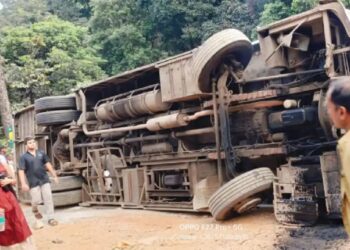 ಹೊನ್ನಾವರ: ಪ್ರವಾಸಕ್ಕೆ ಬಂದಿದ್ದ ಶಾಲಾ ಬಸ್ ಪಲ್ಟಿಯಾಗಿ ಓರ್ವ ವಿದ್ಯಾರ್ಥಿ ಮೃತ್ಯು: 26 ಮಕ್ಕಳಿಗೆ ಗಾಯ.!!