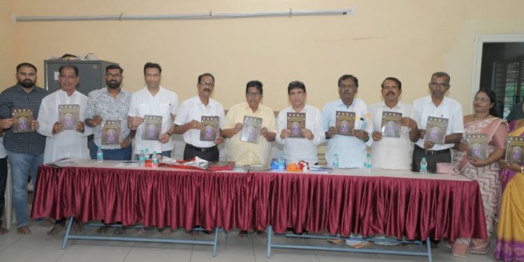 ಉಚ್ಚಿಲ :ಶ್ರೀ ಮಾಧವ ಮಂಗಲ ಪೂಜಾರ್ಯರ ಕಂಚಿನ ಪುತ್ಥಳಿ ನಿರ್ಮಾಣಕ್ಕಾಗಿ ಮನವಿ ಪತ್ರ ಬಿಡುಗಡೆ