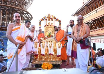 ಉಡುಪಿ : ಸುವರ್ಣ ಗೀತಾ ಸಮರ್ಪಣೆ..!!