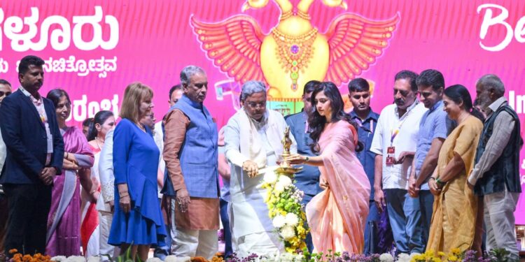 ವಿಧಾನಸೌಧದ ಭವ್ಯ ಮೆಟ್ಟಿಲುಗಳಲ್ಲಿ 17ನೇ ಬೆಂಗಳೂರು ಅಂತಾರಾಷ್ಟ್ರೀಯ ಚಲನಚಿತ್ರೋತ್ಸವಕ್ಕೆ ಚಾಲನೆ….!!