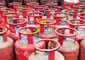 19 ಕೆ.ಜಿ ವಾಣಿಜ್ಯ ಸಿಲಿಂಡರ್‌ಗಳ  ದರ 111 ರೂ. ಹೆಚ್ಚಳ..!!