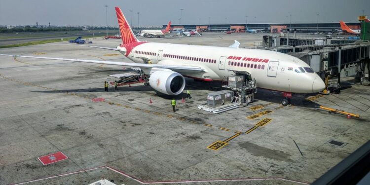 ಬೋಯಿಂಗ್ 787 ಇಂಧನ ನಿಯಂತ್ರಣ ಸ್ವಿಚ್ ಪರಿಶೀಲನೆ ಪೂರ್ಣಗೊಳಿಸಿದ ಏರ್ ಇಂಡಿಯಾ…!!