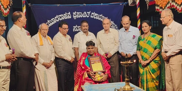 ಕಾರ್ಕಳದಲ್ಲಿ ದಶಾವತಾರ ಯಕ್ಷಗಾನ ಮಂಡಳಿ ಸೂಡದ ದಶಮ ವರ್ಷದ ತಿರುಗಾಟಕ್ಕೆ ಭವ್ಯ ಚಾಲನೆ ‘ಗುಂಡದ ಗುಳಿಗೆ’ ತುಳು ಯಕ್ಷಗಾನ ಬಯಲಾಟ ಪ್ರದರ್ಶನ