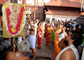 ಮಹಾ ಶಿವರಾತ್ರಿ ಅಂಗವಾಗಿ ಅನಂತೇಶ್ವರ ದೇವಸ್ಥಾನದಲ್ಲಿ ಧ್ವಜಾರೋಹಣ