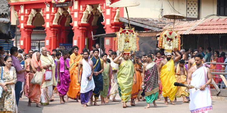 ಶ್ರೀ ಅನಂತೇಶ್ವರ ದೇವಸ್ಥಾನದಲ್ಲಿ ರಥಾವರೋಹಣ: ಶ್ರೀಗಳ ದಿವ್ಯ ಸಾನ್ನಿಧ್ಯದಲ್ಲಿ ಮಹೋತ್ಸವ….!