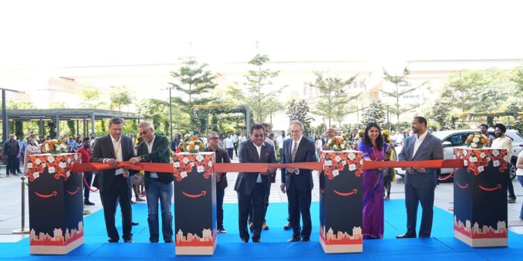 ಏಷ್ಯಾದಲ್ಲಿ ಅಮೆಜಾನ್ ನ ಎರಡನೇ ಅತಿ ದೊಡ್ಡ ಕಚೇರಿ ಬೆಂಗಳೂರಿನಲ್ಲಿ ಉದ್ಘಾಟನೆ….!