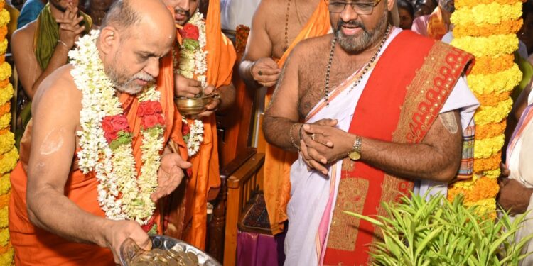 ಪುತ್ತಿಗೆ ವಿಷ್ಣುಮೂರ್ತಿ ದೇವಸ್ಥಾನ ಜೀರ್ಣೋದ್ಧಾರಕ್ಕೆ ಮುಷ್ಠಿ ಕಾಣಿಕೆ ಆರಂಭ….!!