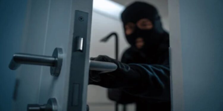 ಬಾಳ್ತಿಲ : ₹8 ಲಕ್ಷ ಮೌಲ್ಯದ ಚಿನ್ನಾಭರಣ ಕಳ್ಳತನ..!