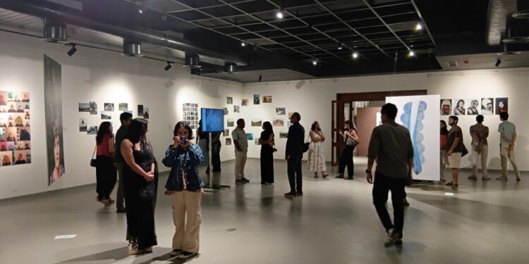 ಸೃಷ್ಟಿ ಮಣಿಪಾಲ್ ಸಂಸ್ಥೆಯು ನ್ಯೂಯಾರ್ಕ್‌ನ ಫ್ಯಾಷನ್ ಇನ್‌ಸ್ಟಿಟ್ಯೂಟ್ ಆಫ್ ಟೆಕ್ನಾಲಜಿ ಸಹಯೋಗದೊಂದಿಗೆ “ಬೀಯಿಂಗ್ ಹೈಪರ್ ಹ್ಯೂಮನ್” – ಛಾಯಾಗ್ರಹಣ ಪ್ರದರ್ಶನ ಪ್ರಾರಂಭ