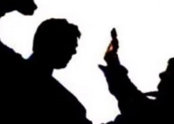 ರಸ್ತೆ ತಡೆ ವಿಚಾರಕ್ಕೆ ಗಲಾಟೆ: ಕಾರು ಹರಿಸಲು ಯತ್ನ….!