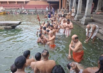 ಶ್ರೀ ಕೃಷ್ಣ ಮಠ ದಲ್ಲಿ ಗ್ರಹಣ ಮೋಕ್ಷ ಆಚರಣೆ..!