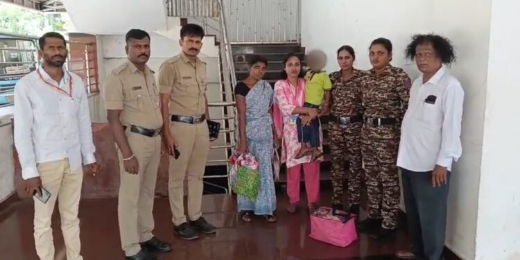 ಉಡುಪಿ: ಬನ್ನಂಜೆ ಬಸ್ ನಿಲ್ದಾಣದಲ್ಲಿ ಐದು ವರ್ಷದ ಮಗುವಿನ ರಕ್ಷಣೆ..!